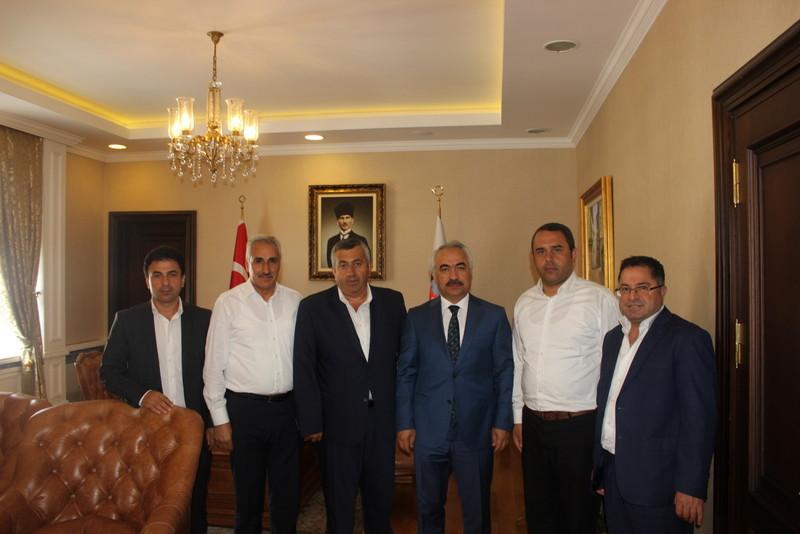 BAŞKAN OVACIK, İÇİŞLERİ BAKAN YARDIMCISI MEHMET ERSOY’U TEBRİK ETTİ.