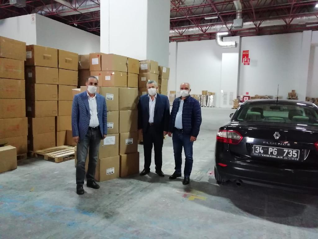 İstanbul ÖHO Esnaf odasından şoförlere maske dağıtımı 